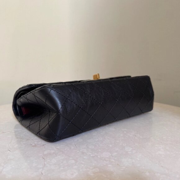 CHANEL 2.55 Reissue Size 225 Bag Aged Calfskin Authentic Pre-Owned - Picture 6 of 11